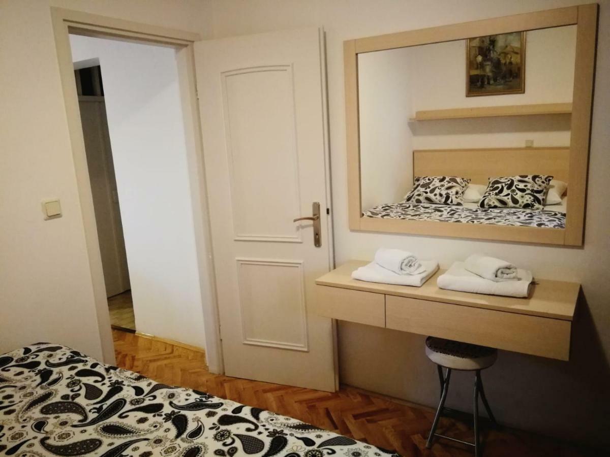 Apartment Hudan Malinska Bagian luar foto